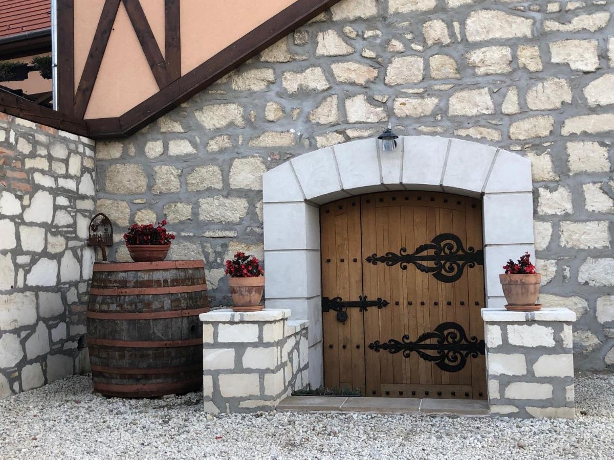 Hotel Madarlatta Vendeghaz Fertőrákos Exterior foto